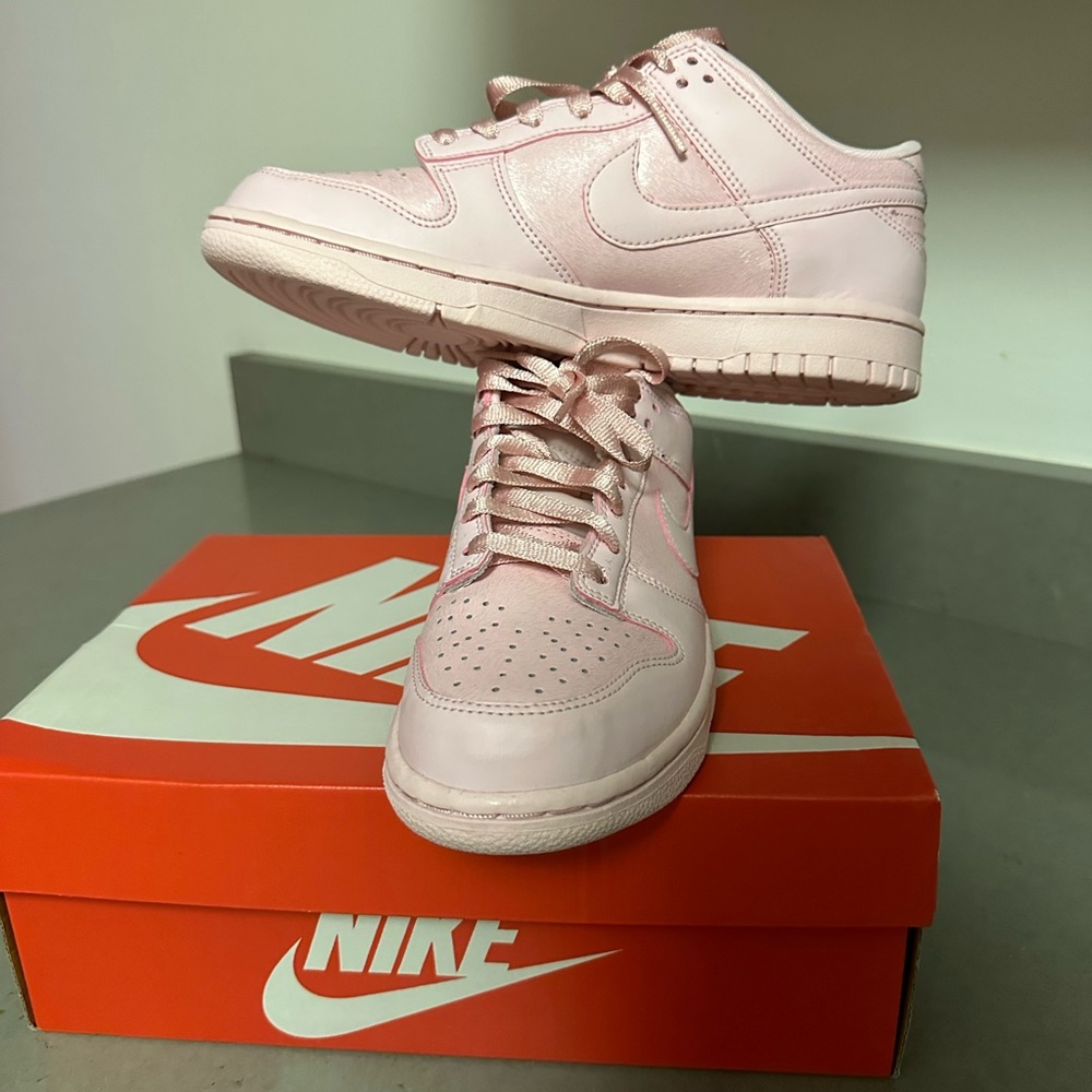 Pink prism dunks